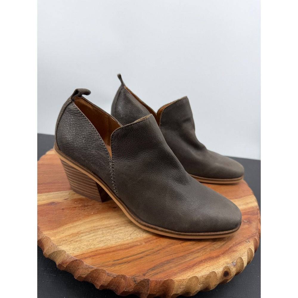 Lucky Brand Victorey Bootie Women 6.5 Grey Leather V-Cut Stacked Block Heel Boot